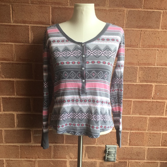 Victoria’s Secret Pink and Gray Thermal PJ Top - Picture 1 of 7